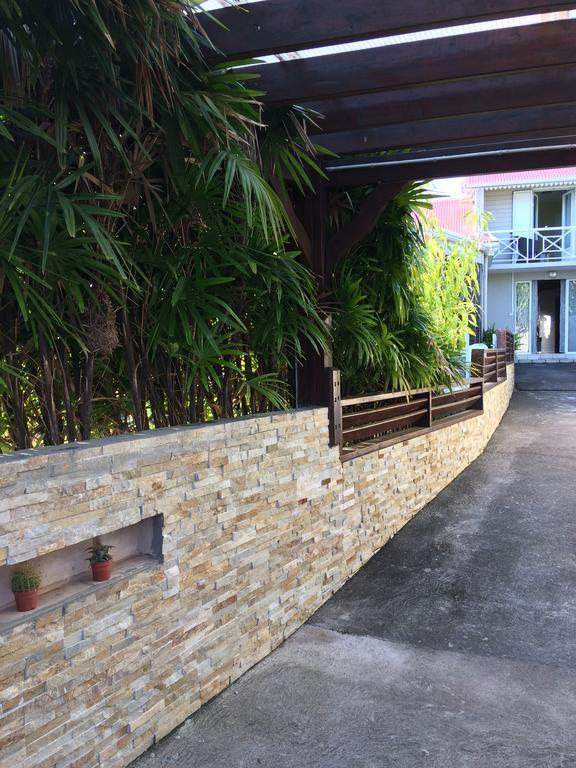 La Villa Citronnier Petite-Ile Luaran gambar