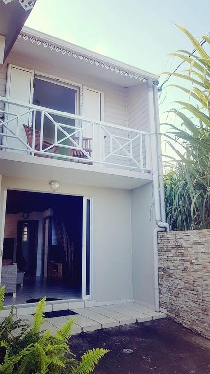 La Villa Citronnier Petite-Ile Luaran gambar